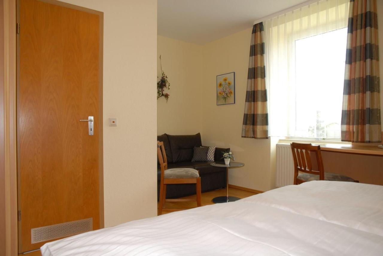 Hotel Garni Grottental Messstetten Exterior foto